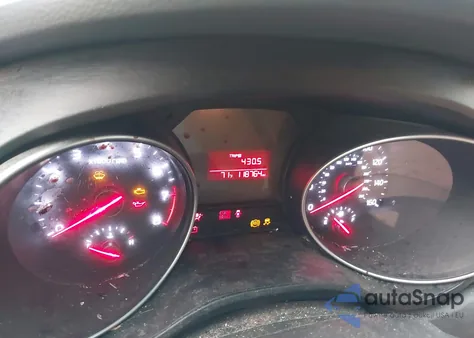 2015 Kia Sedona Lx z USA, uszkodzony, nr VIN KNDMB5C18F6024162